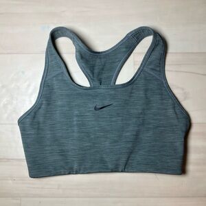 Nike Women’s Swoosh Sports Bra Size Medium